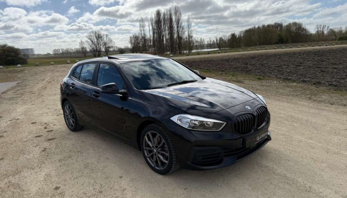 BMW 116 Parkeerhulp,Pano open dak,18" alu velgen