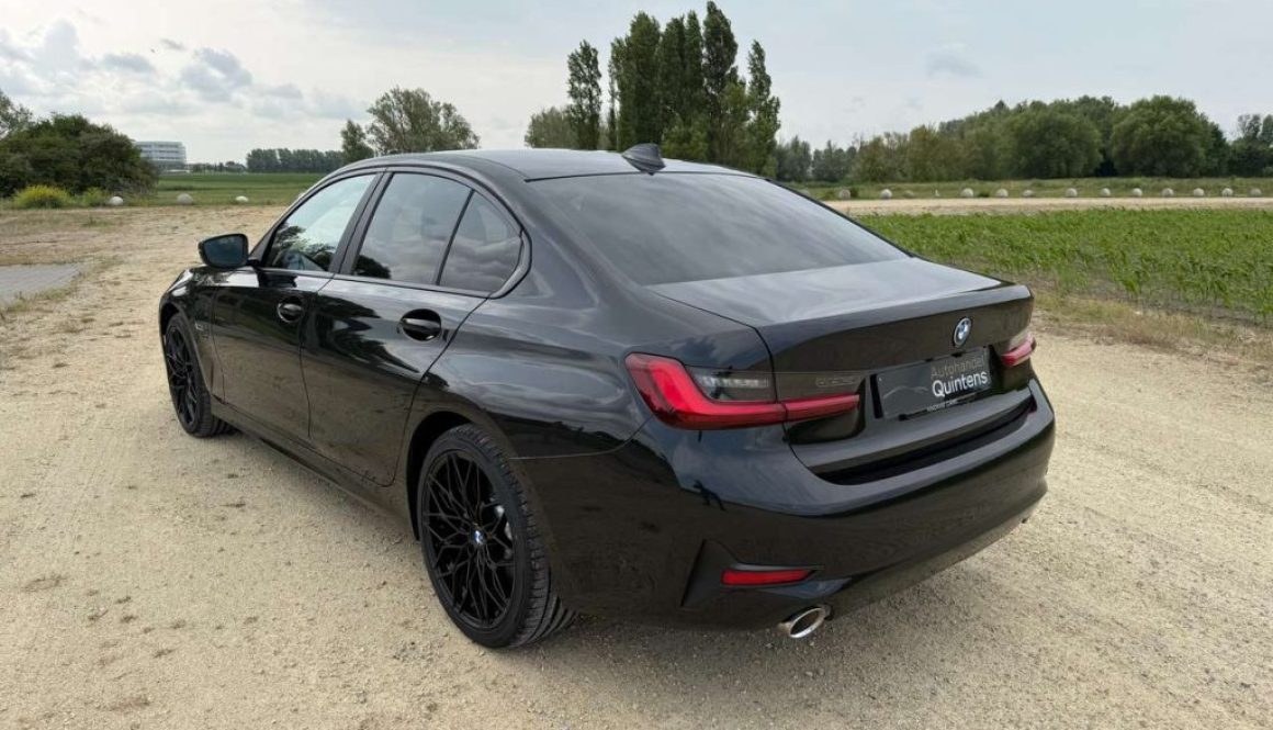 BMW 330 Hybrid,Life Cockpit,Camera,Black Grill,Navigatie