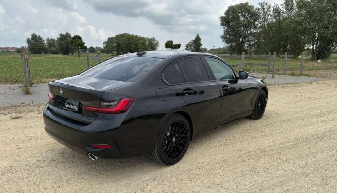 BMW 330 Verkocht/Sold/Vendu