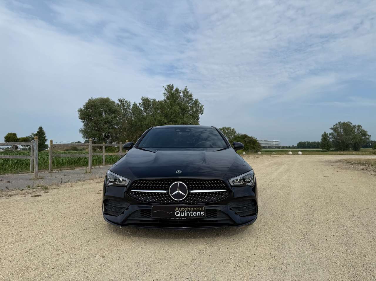 Mercedes-Benz CLA 180 AMG Line,Camera,leder Sport,Night pack,Gps,Alu 19′