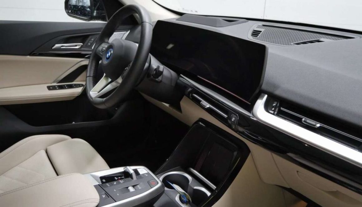 BMW iX1 Leder beige Sport,Panoramisch dak,Head up,FULL