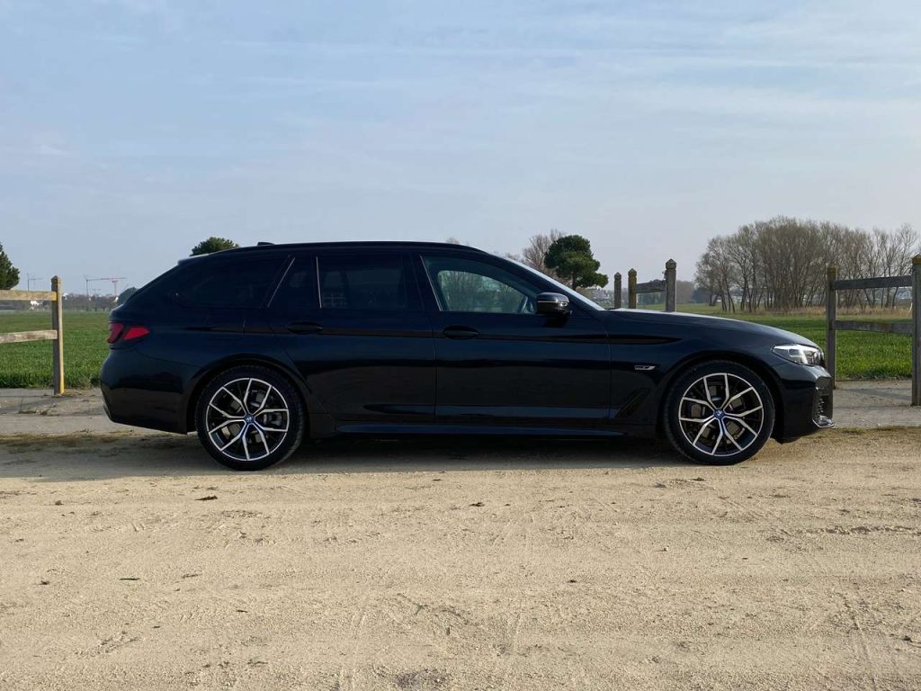 BMW 530 Hybride,M-Pack, Adap cruise,LED, Camera,Priv Glass