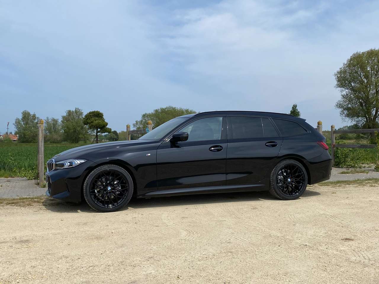 BMW 320 M-Sportpakket/360°camera/Adaptieve cruis/Key less/Drive assist/Adaptieve M chass/Full option is
