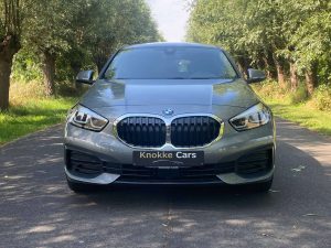 BMW 118 118iA,Digitale Cockpit,Camera parkeerassist,Privacy Glass,Alumin velgen,LED lichten
