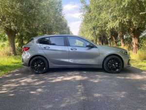 BMW 118 118iA,Digitale Cockpit,Camera parkeerassist,Privacy Glass,Alumin velgen,LED lichten