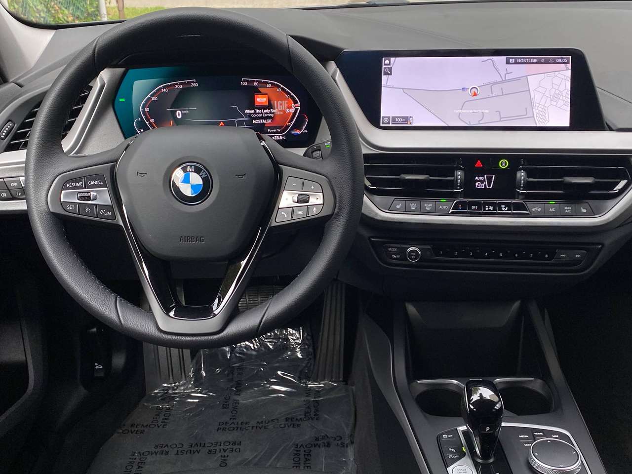 BMW 118 118iA,Digitale Cockpit,Camera parkeerassist,Privacy Glass,Alumin velgen,LED lichten