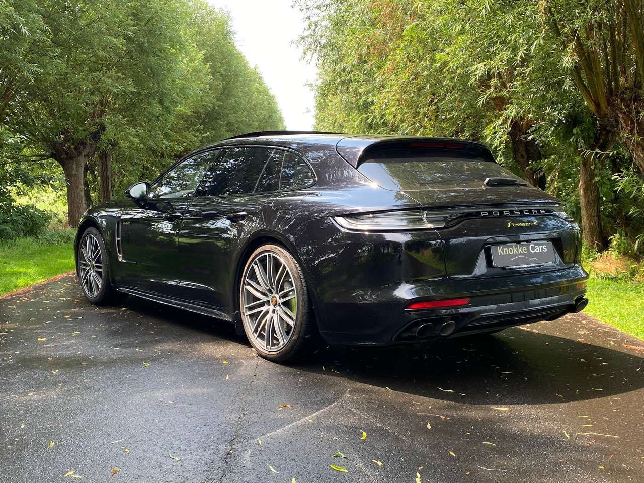Porsche Panamera Porsche onderhoud,Turismo,Panamera 4 e-Hybrid,Panodak,Sportuitlaten,Niveau regeling,Privacy glass,Memory seats,Platinium