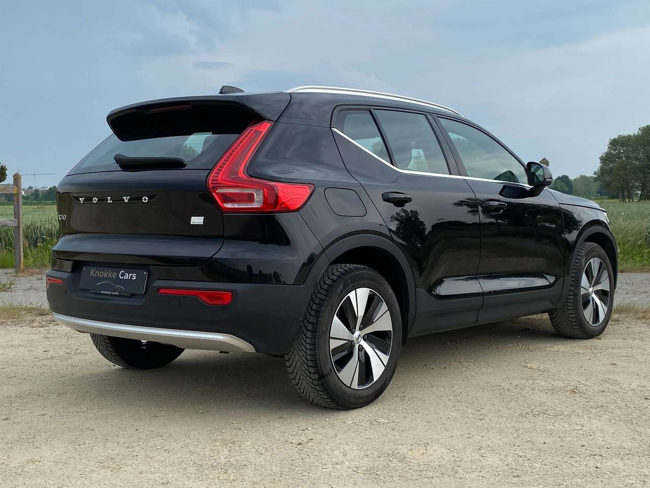 Volvo XC40 Als Nieuw,Elektrische trekhaak,Apple carplay,Parkeerhulp met camera,Key-less,Inductielader