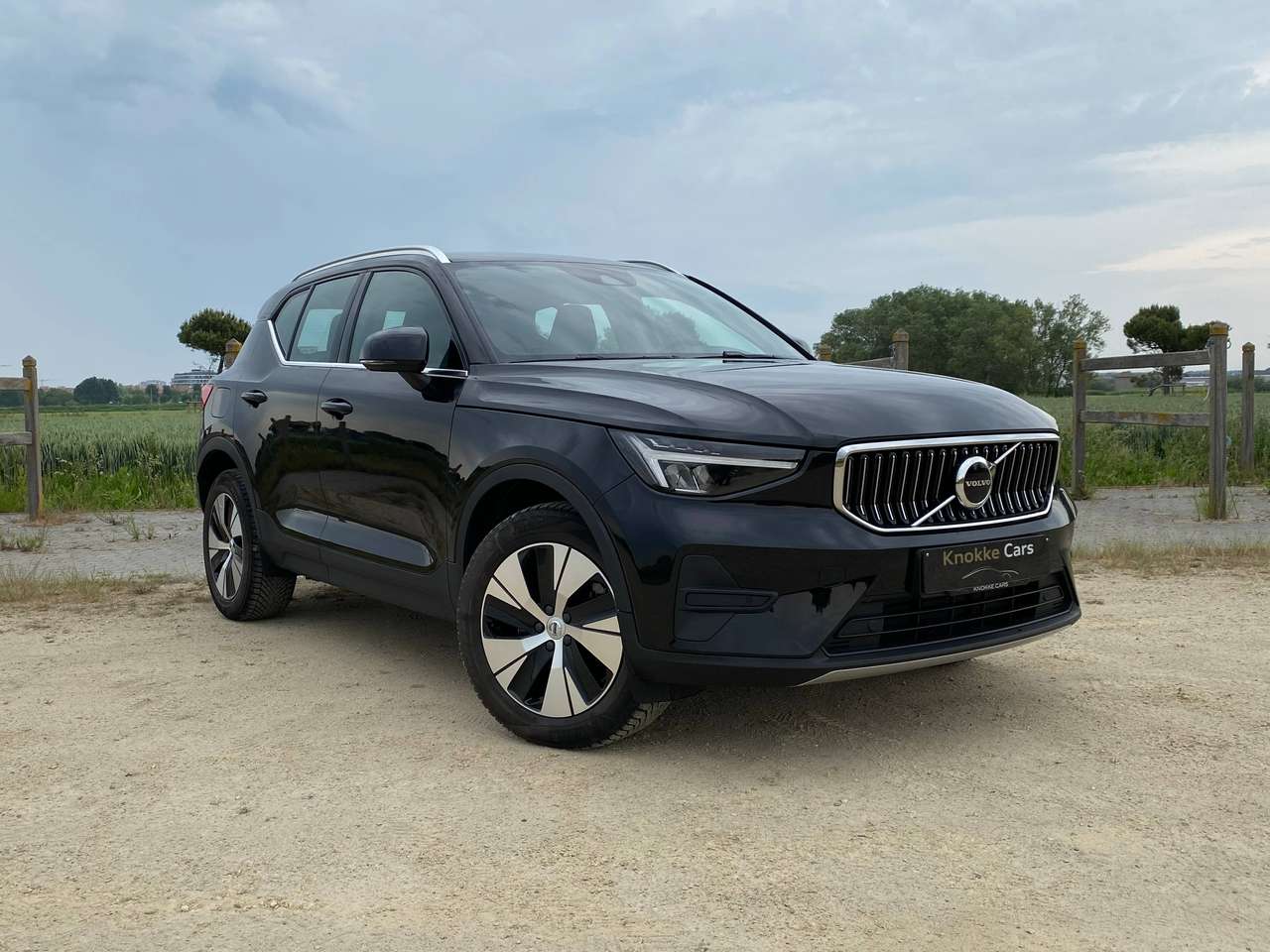 Volvo XC40 Als Nieuw,Elektrische trekhaak,Apple carplay,Parkeerhulp met camera,Key-less,Inductielader