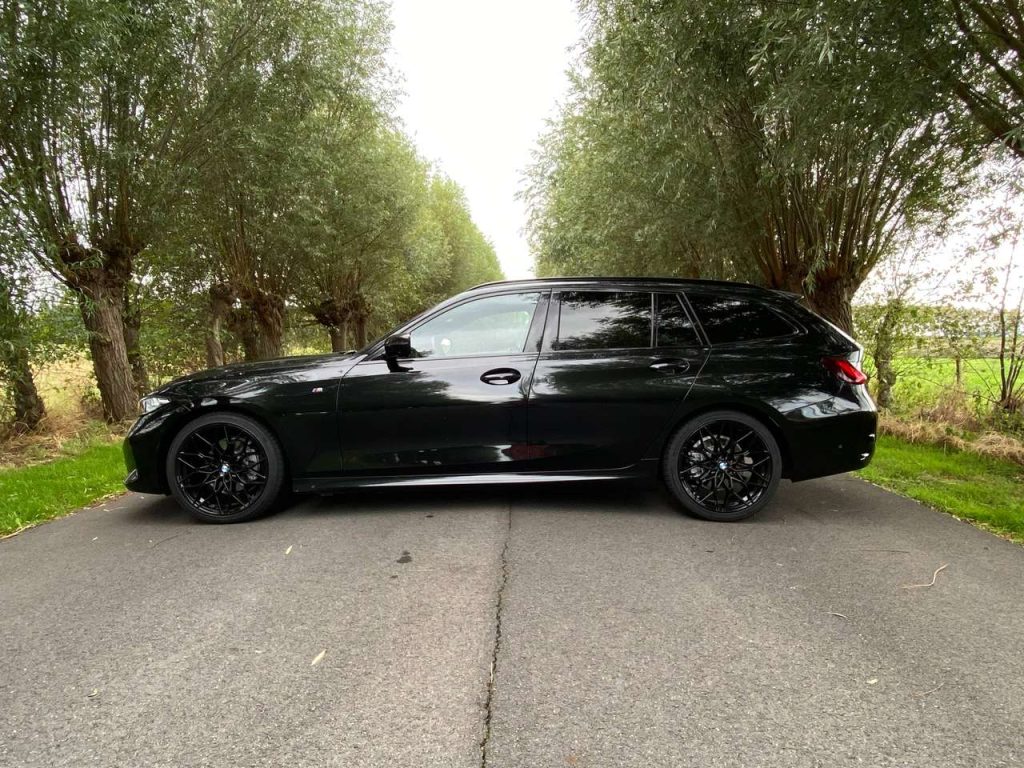 BMW 320 M-Sportpack,48maand waarborg,Parkassist,360°camera,Key less entery,Driving assistent,Adaptieve ophanging