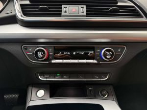Audi Q5 Plug in Hybride,Sportback ,Quattro, S-line,Leder Sport,Open dak,Black Pack,Camera,Elektr koffer,Privacy Glass,Trekhaak,