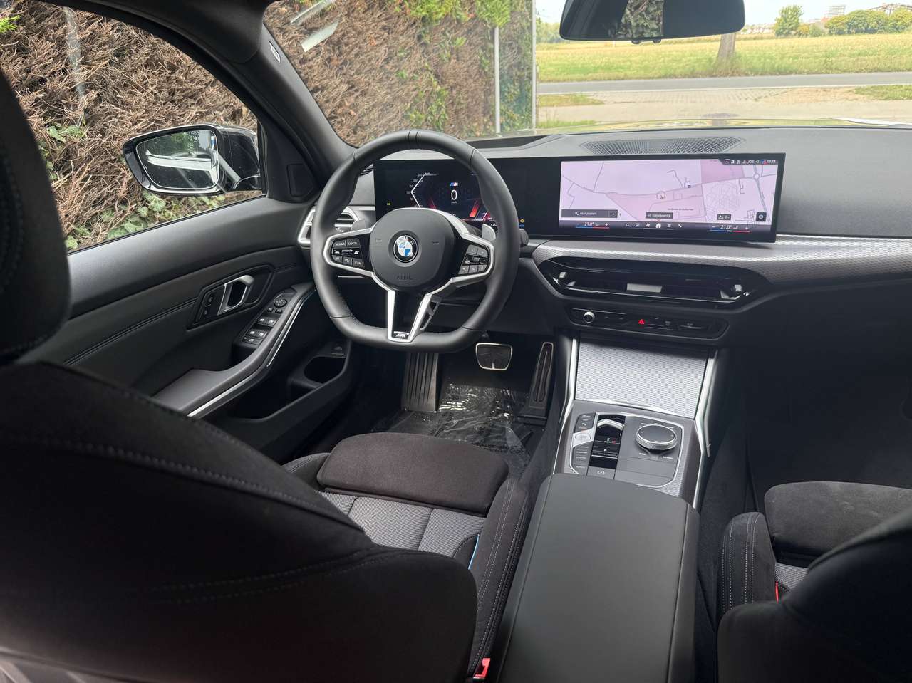 BMW 320 M-Sportpack,360°camera,Adaptieve cruiscontrol met afstandsregeling,Key less entery,Driving assistent,Adaptieve ophanging
