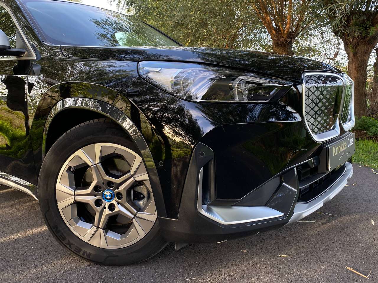 BMW iX1 X-Drive30,Leder,Camera,Gps,Privacy Glass,Parkassist voor en achter,Elektrische koffer,Led koplichten,