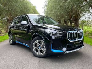 BMW iX1 XDrive 30e,Leder zwart,Led lichten,Elektr koffer,Camera,Naviagtie,Parkassist