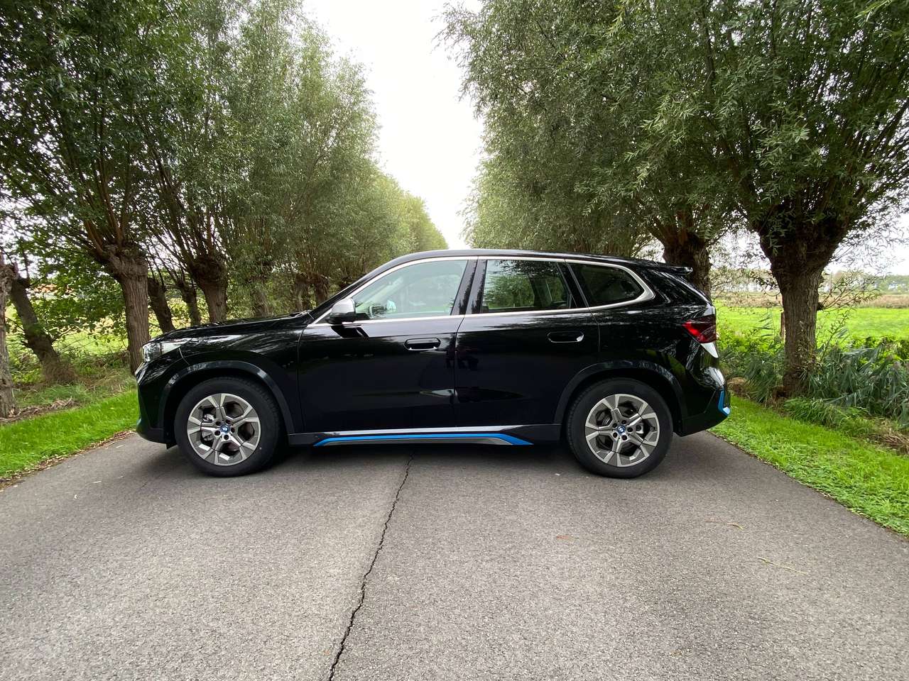 BMW iX1 XDrive 30e,Leder zwart,Led lichten,Elektr koffer,Camera,Naviagtie,Parkassist