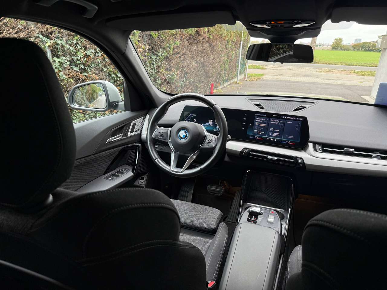 BMW iX1 xDrive30/Trekhaak/Harman Kardon/Elektrische sportstoelen met geheugen