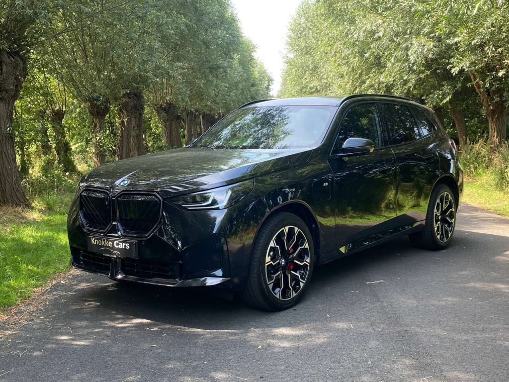 BMW X3 Plug in Hybride 100km elektrische range ,** M-Sport Pro **Glas dak,Leder,Camera 360°,Trekhaak,Sfeerlich,4 jaar waarborg