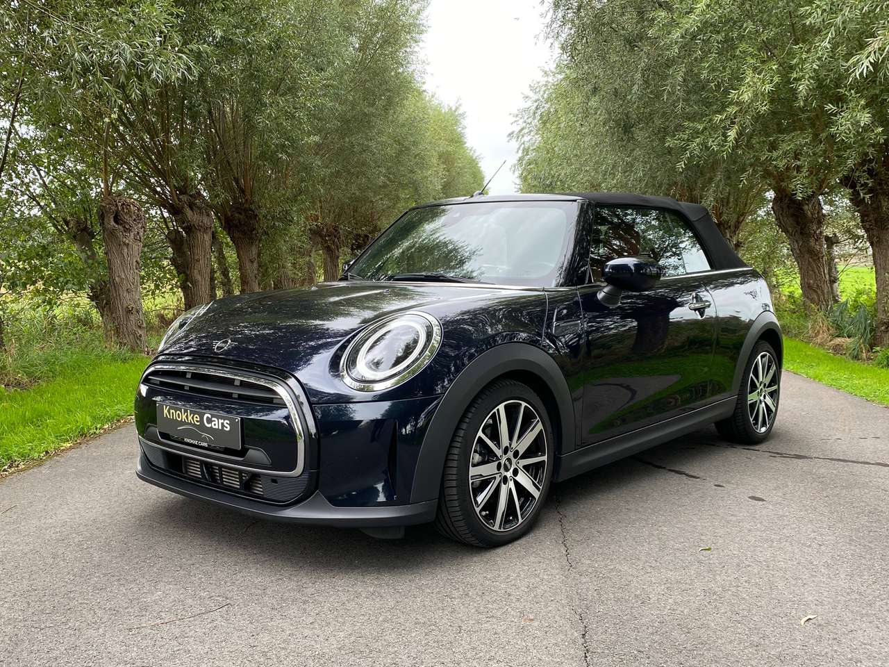 MINI Cooper Cabrio Leder bruin,Sportzetels,Verwarmde zetels,Leder Sportstuir,Naviagtie,Comforttoegang,Elektrisch kap,LED lichten,Parkassist